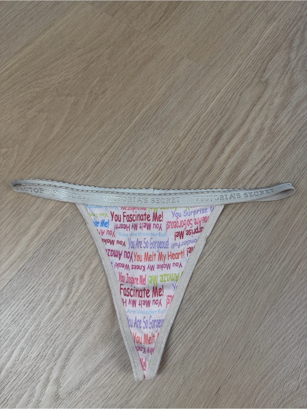 2005 Y2K Vintage Victoria’s Secret Low Rise V String Cotton Thong Panty M